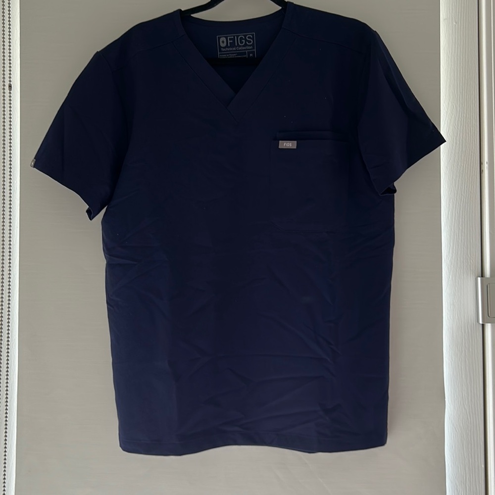 FIGS men’s scrub top Navy Blue